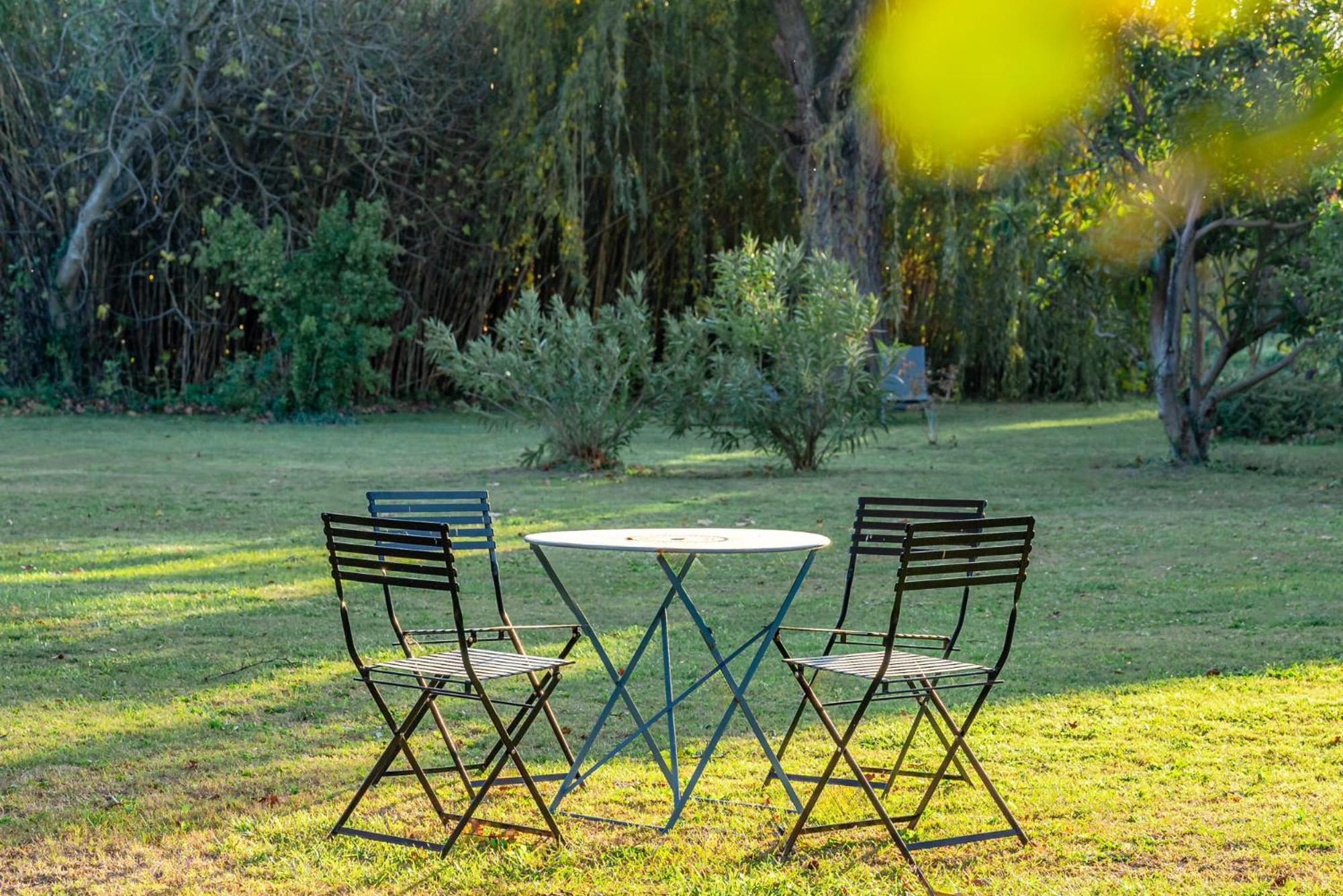 Montjoia Couette-café LʼIsle-sur-la-Sorgue